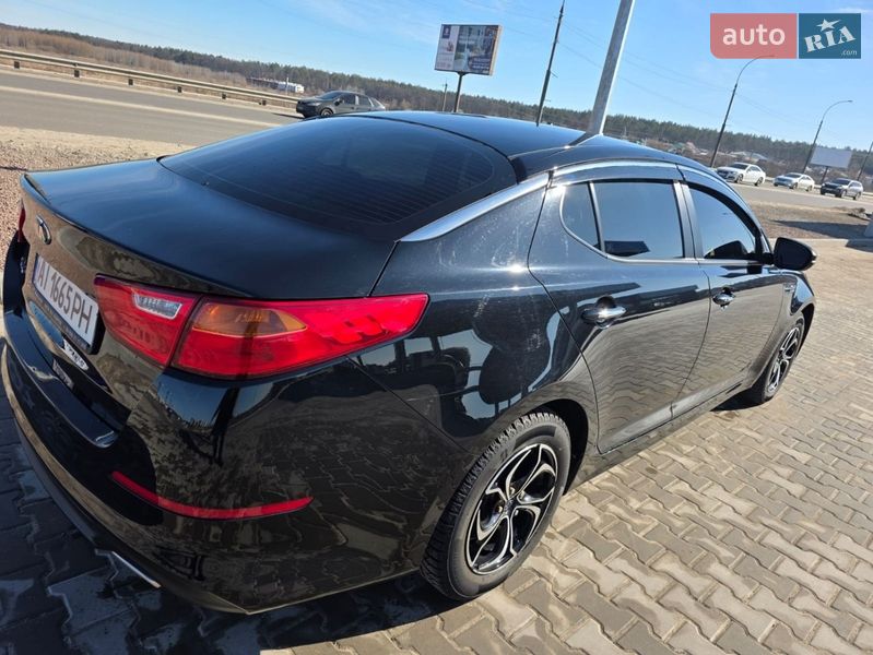 Седан Kia K5 2014 в Ірпені