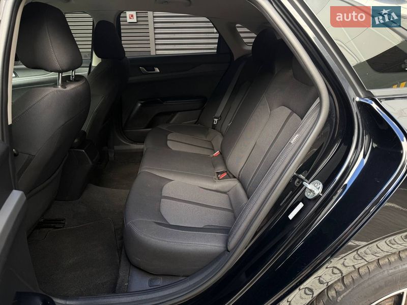 Седан Kia K5 2020 в Киеве