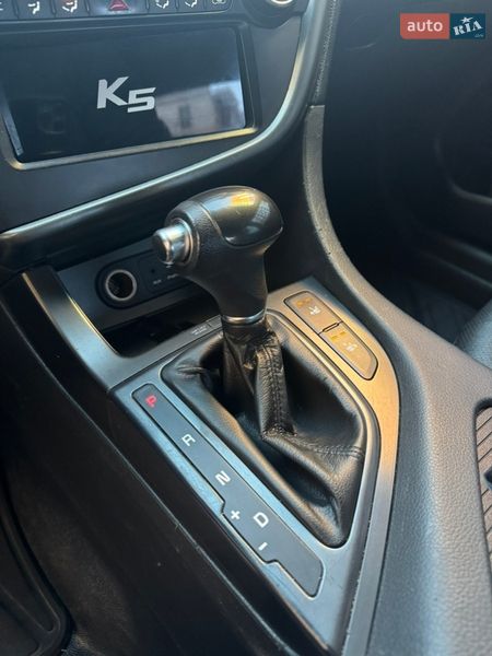 Седан Kia K5 2015 в Киеве