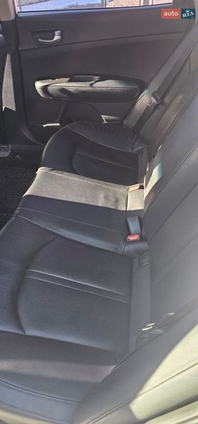 Седан Kia K5 2017 в Киеве