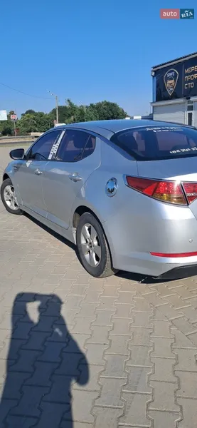 Kia K5 2011
