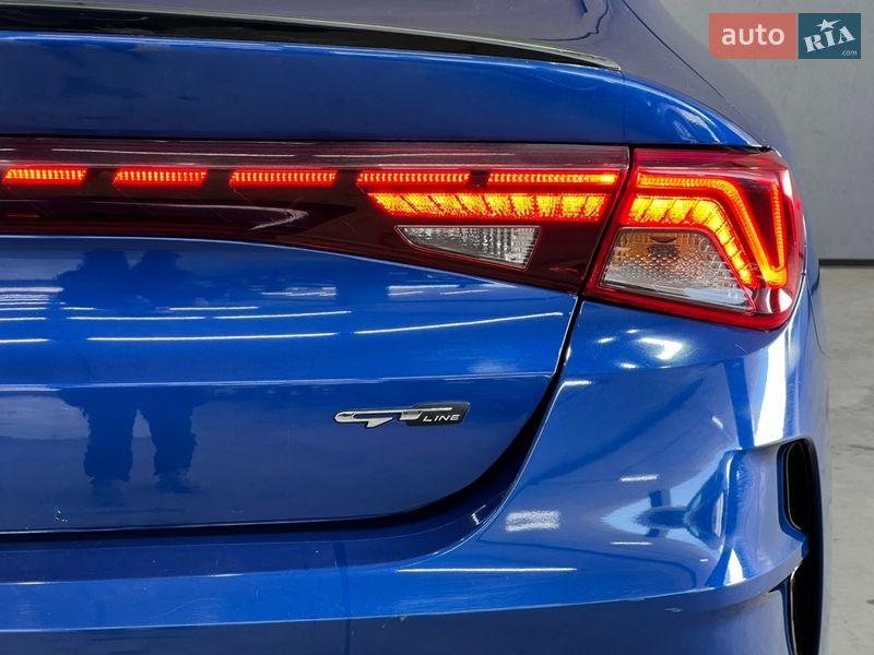 Седан Kia K5 2020 в Одесі