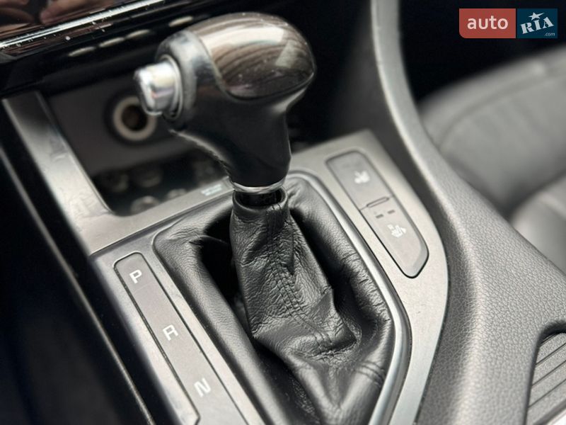 Седан Kia K5 2015 в Днепре