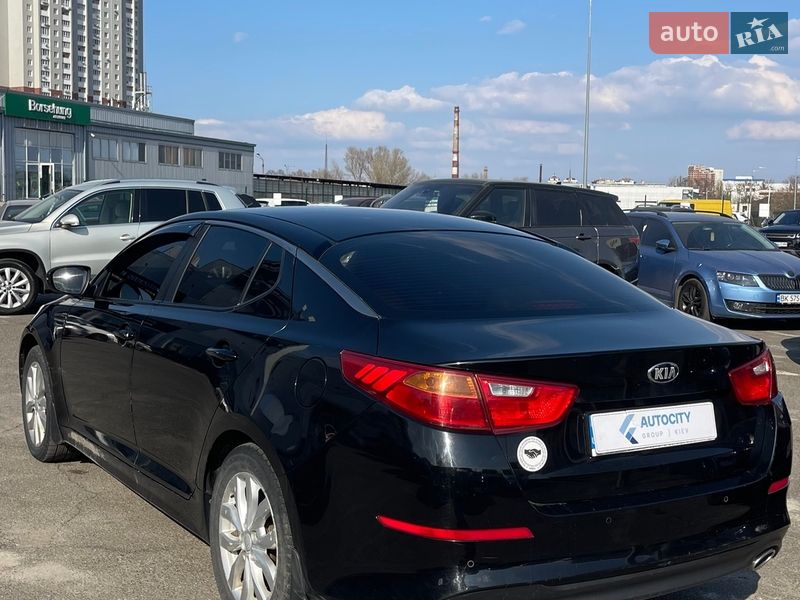 Седан Kia K5 2013 в Киеве
