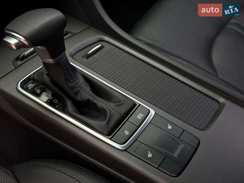 Седан Kia K5 2017 в Киеве