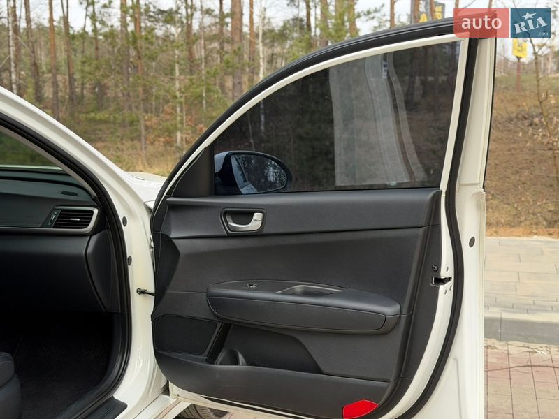 Седан Kia K5 2017 в Киеве