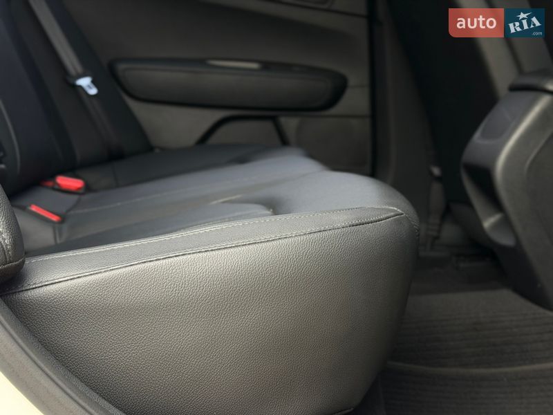 Седан Kia K5 2017 в Киеве