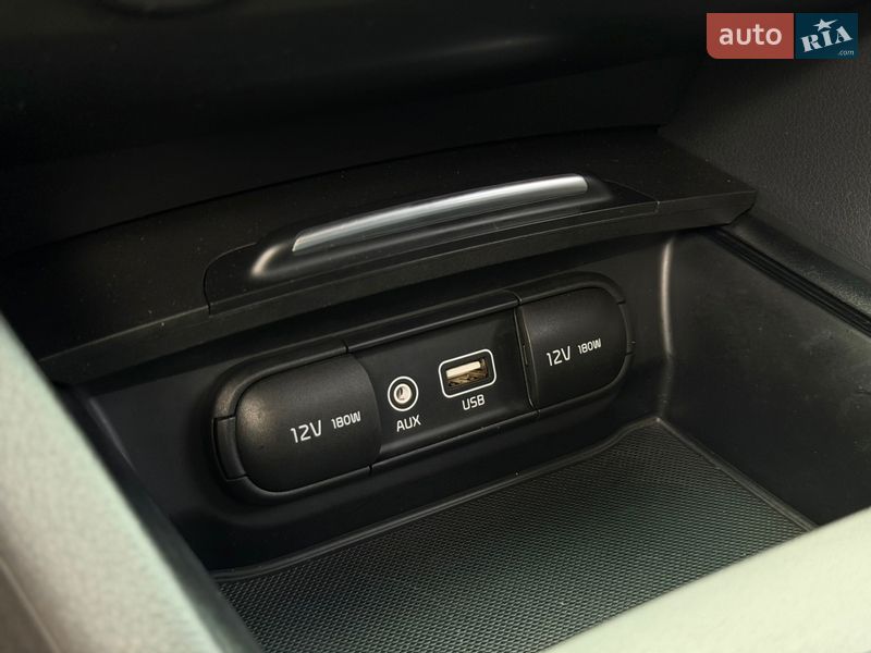 Седан Kia K5 2017 в Киеве