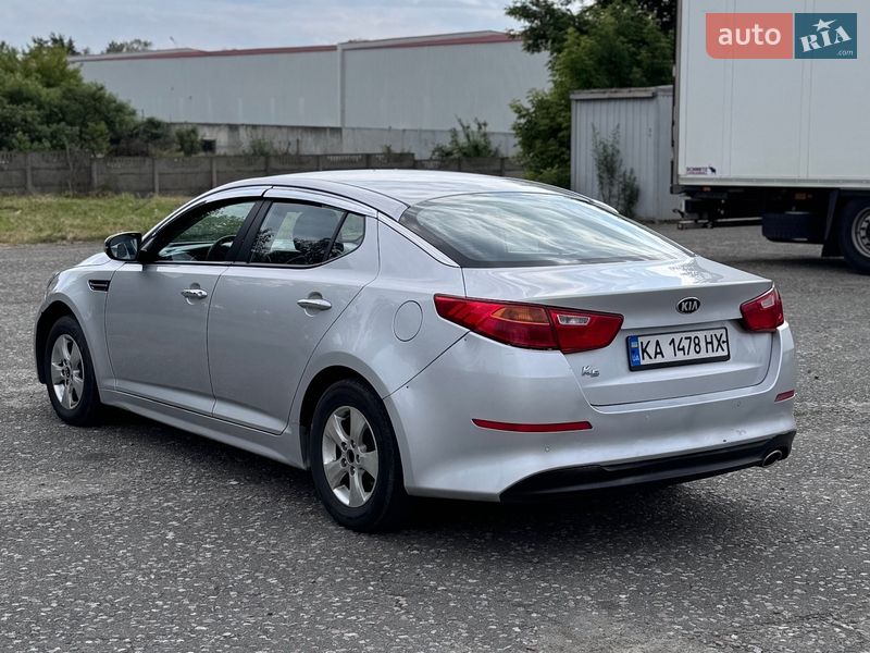 Седан Kia K5 2014 в Киеве