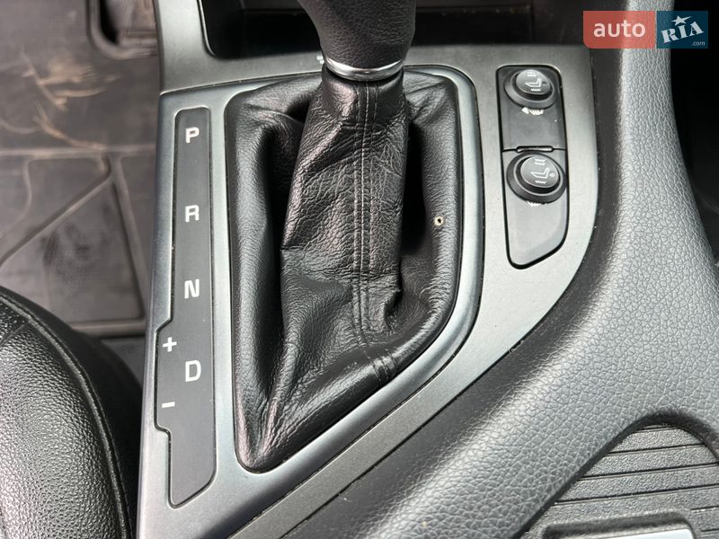 Седан Kia K5 2014 в Киеве