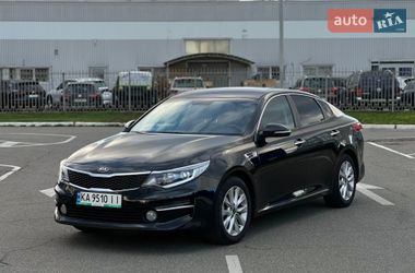 Седан Kia K5 2016 в Киеве
