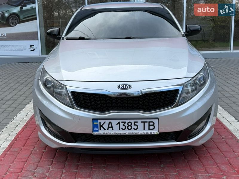Седан Kia K5 2011 в Запоріжжі