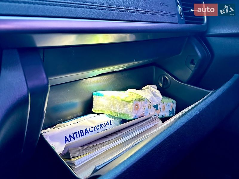 Седан Kia K5 2016 в Києві фото 46 Седан Kia K5 2016 в Києві