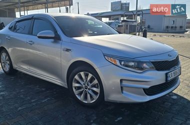 Седан Kia K5 2016 в Киеве