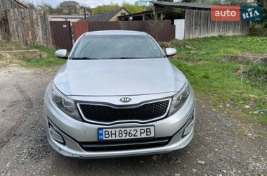 Седан Kia K5 2014 в Старом Самборе