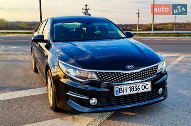 Седан Kia K5 2017 в Золотоноше