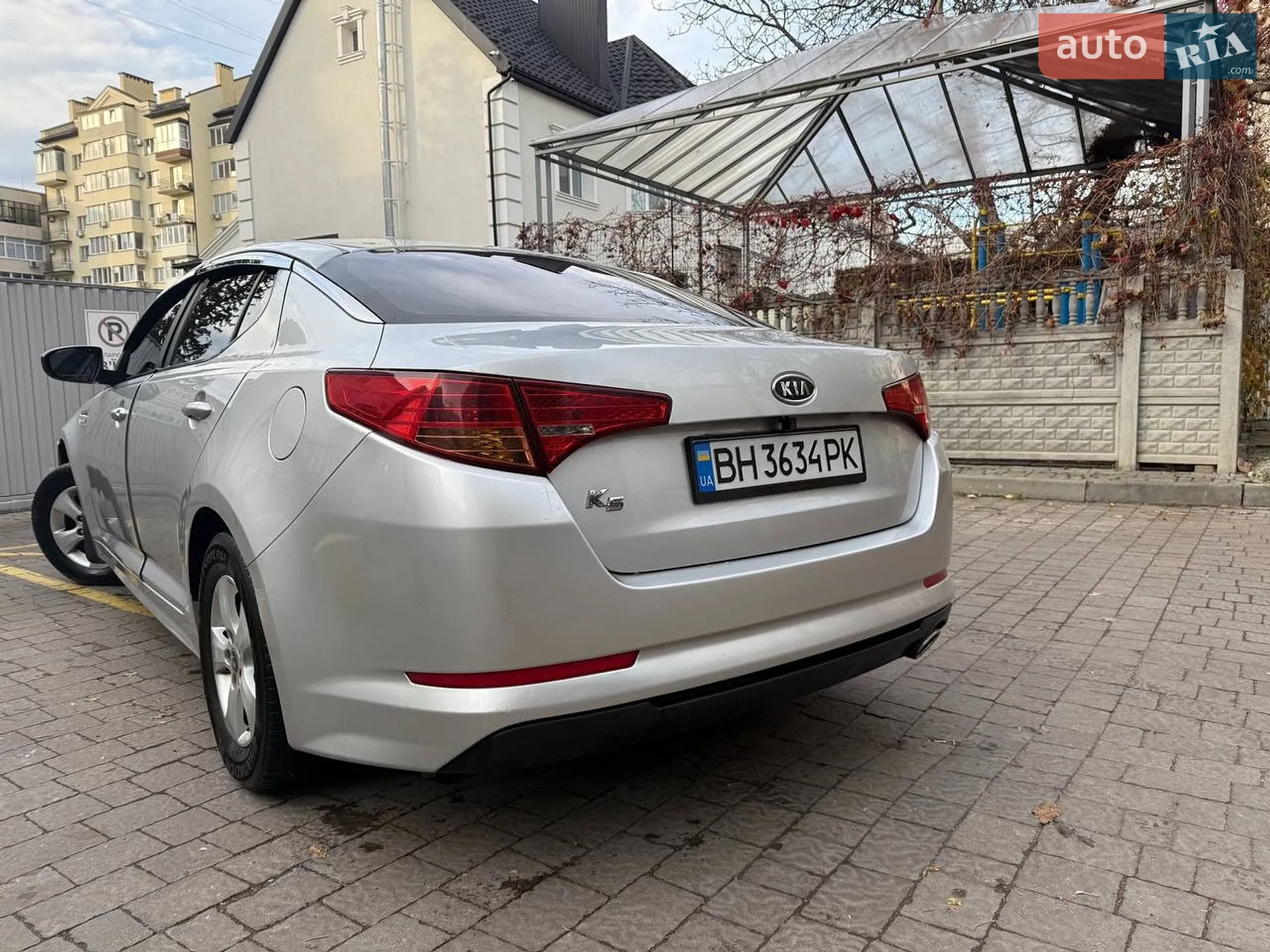 2011 Kia K5 - мініатюра 5