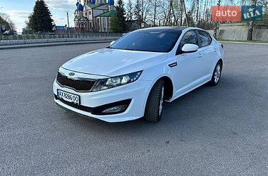 Седан Kia K5 2011 в Первомайске