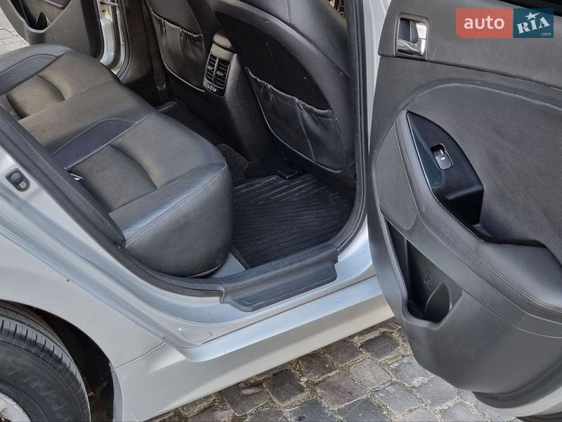 Седан Kia K5 2014 в Киеве