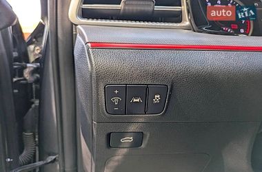 Седан Kia K5 2022 в Києві