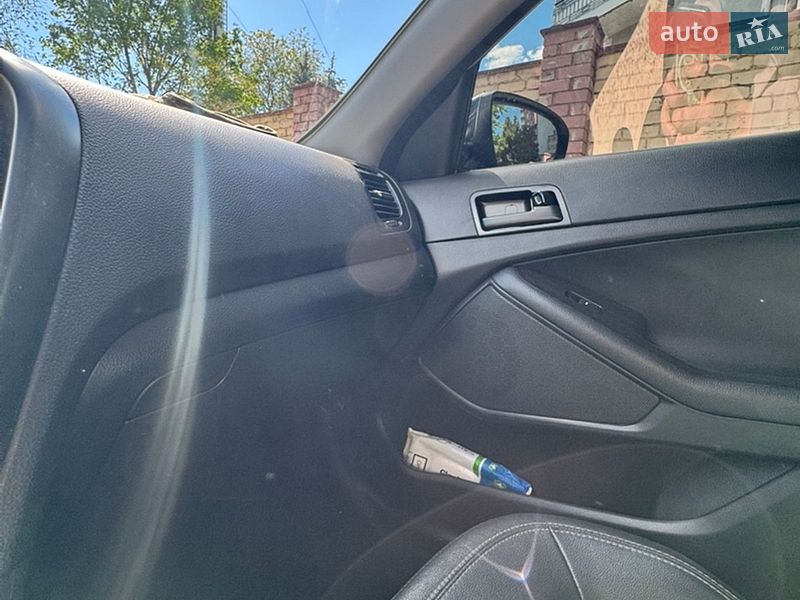 Седан Kia K5 2013 в Киеве