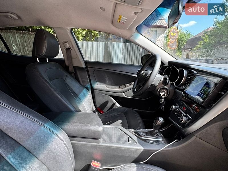 Седан Kia K5 2013 в Киеве