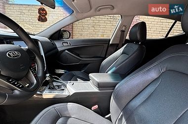 Седан Kia K5 2013 в Киеве