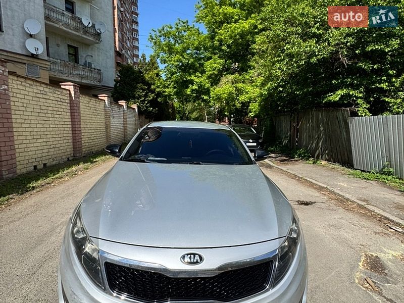 Седан Kia K5 2013 в Киеве