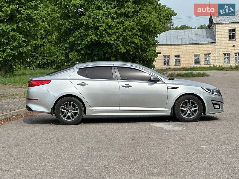 Седан Kia K5 2014 в Шостці