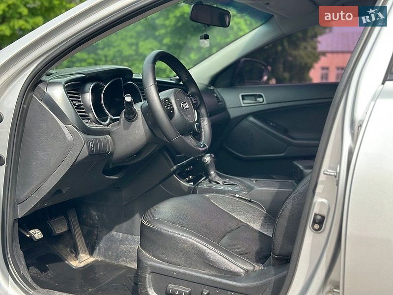 Седан Kia K5 2014 в Шостці
