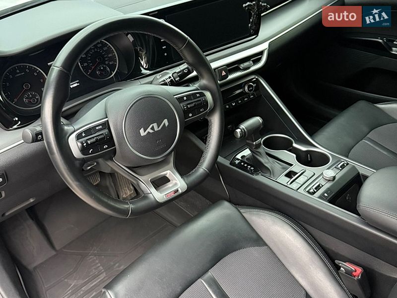 Седан Kia K5 2022 в Одессе