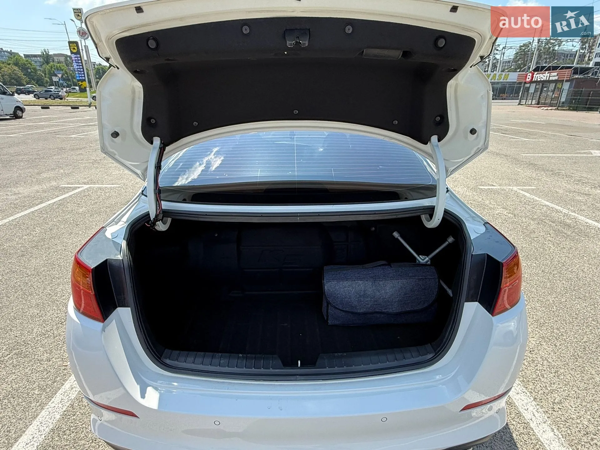2015 Kia K5 - мініатюра 14