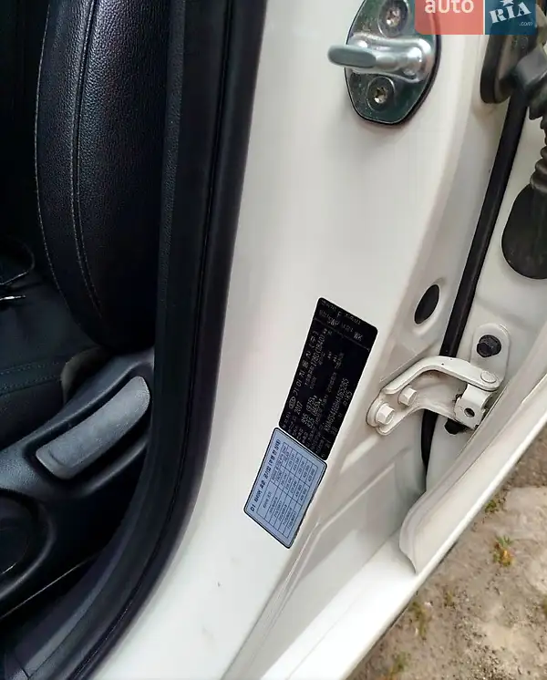 Kia K5 2017 VIN KNAGS416BHA165285 фото оголошення 7 з 42