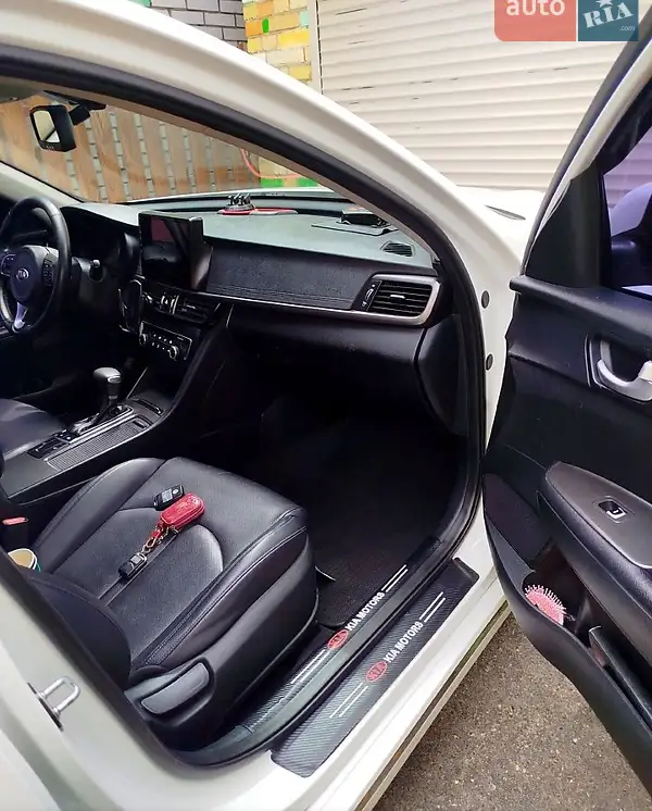 Kia K5 2017 VIN KNAGS416BHA165285 фото оголошення 8 з 42