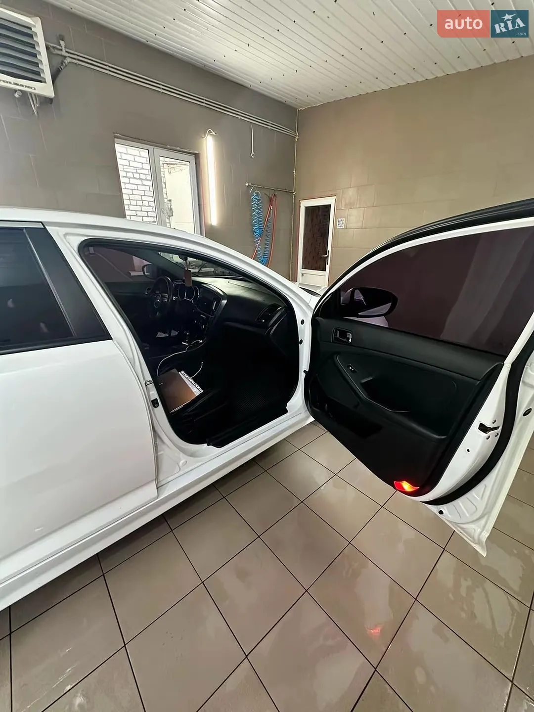 2014 Kia K5 - мініатюра 16