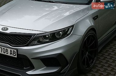 Седан Kia K5 2012 в Харкові