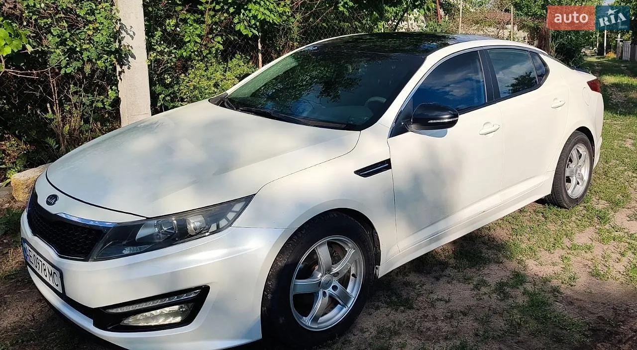 2011 Kia K5 - мініатюра 16