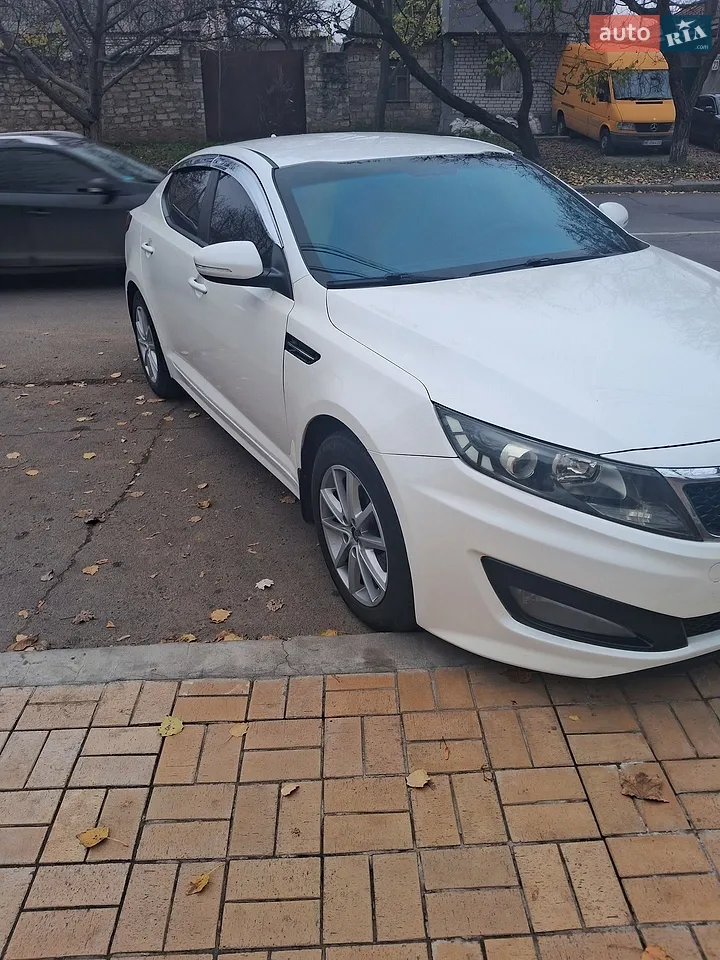 2011 Kia K5 - мініатюра 11