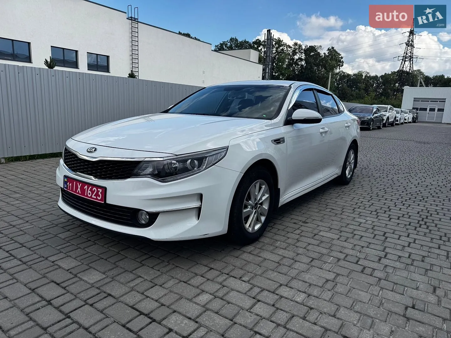 2017 Kia K5 - фото 1