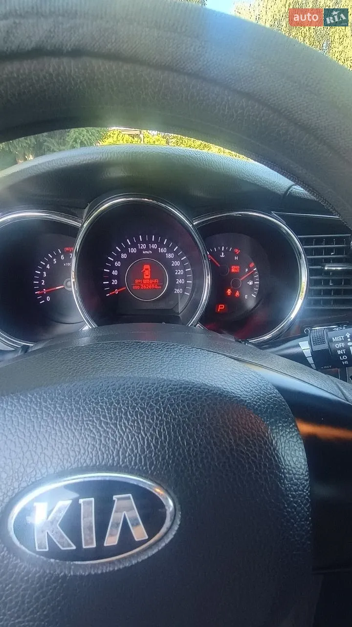 2013 Kia K5 - фото 1