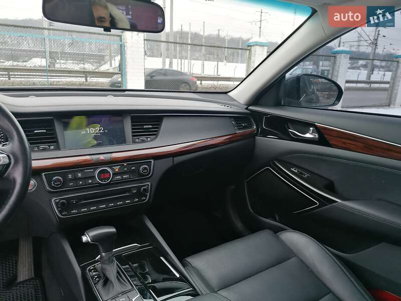 Седан Kia K7 2016 в Киеве