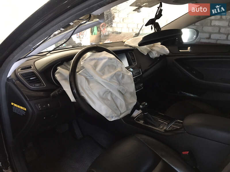 Седан Kia K7 2013 в Кропивницькому