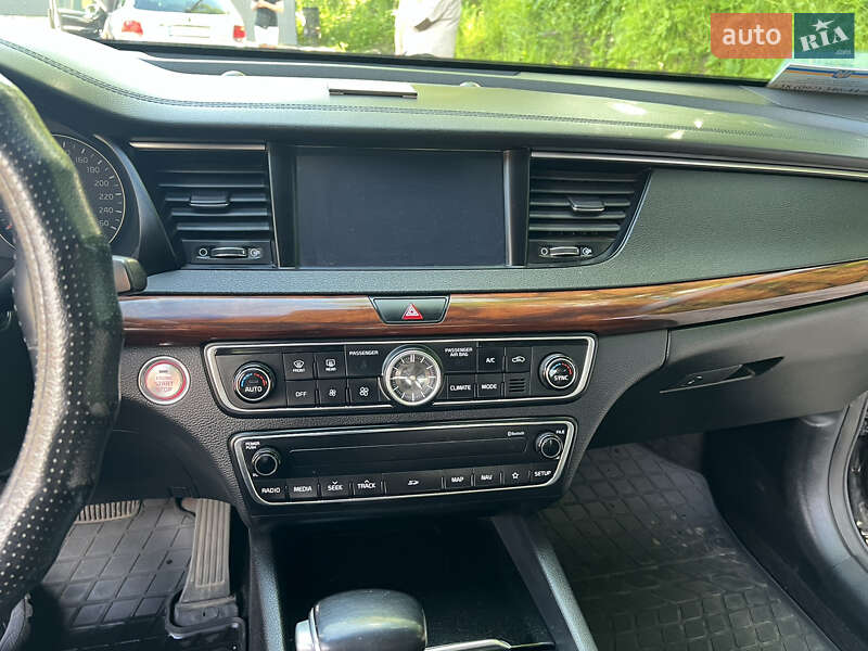 Седан Kia K7 2017 в Киеве