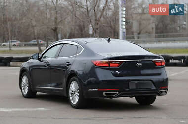 Седан Kia K7 2017 в 