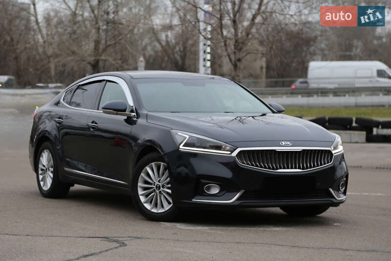 Седан Kia K7 2017 в 