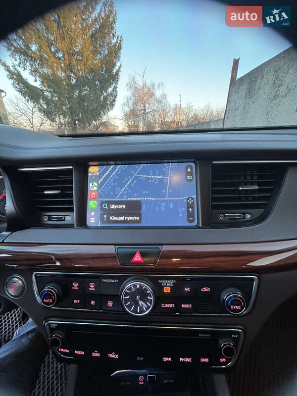 Седан Kia K7 2016 в Гусятині