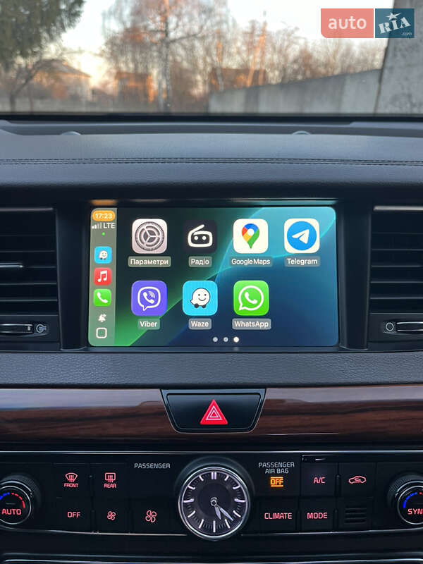 Седан Kia K7 2016 в Гусятині