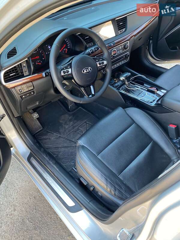 Седан Kia K7 2016 в Білій Церкві