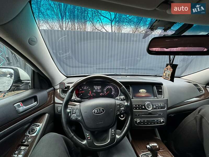 Седан Kia K7 2015 в Кривому Розі