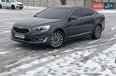 Седан Kia K7 2013 в Бурыни